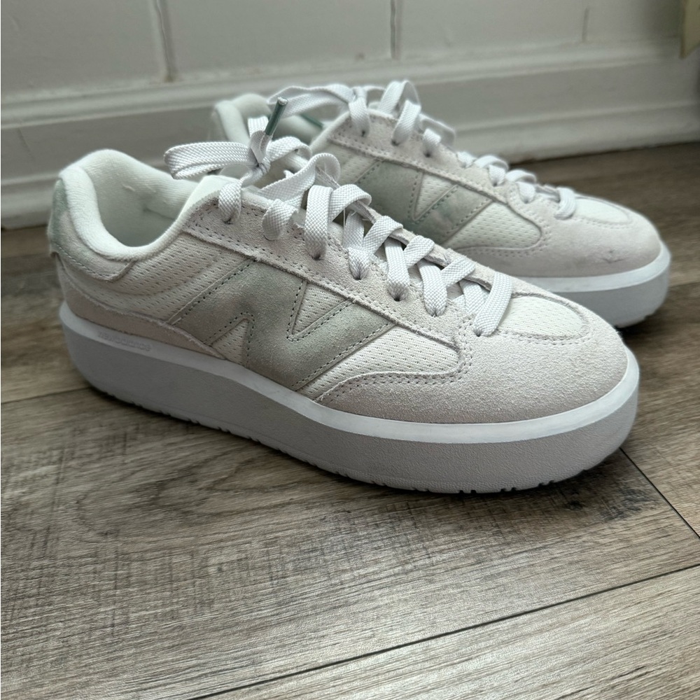 Women's New Balance 302